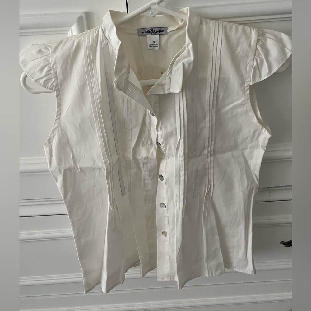 Little girls white top ( will iron if sold)